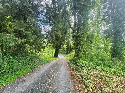 1019 H St. Road Lynden WA 98264