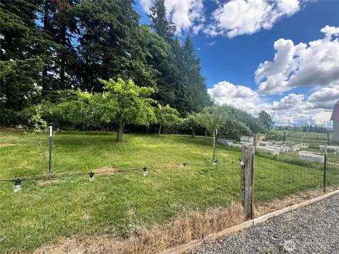1019 H St. Road Lynden WA 98264