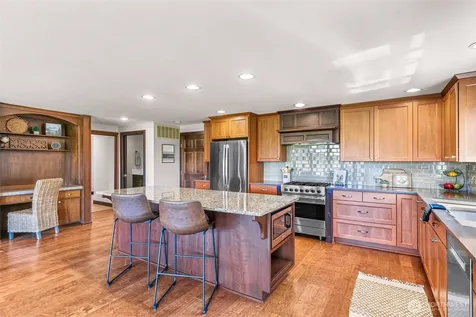 1019 H St. Road Lynden WA 98264