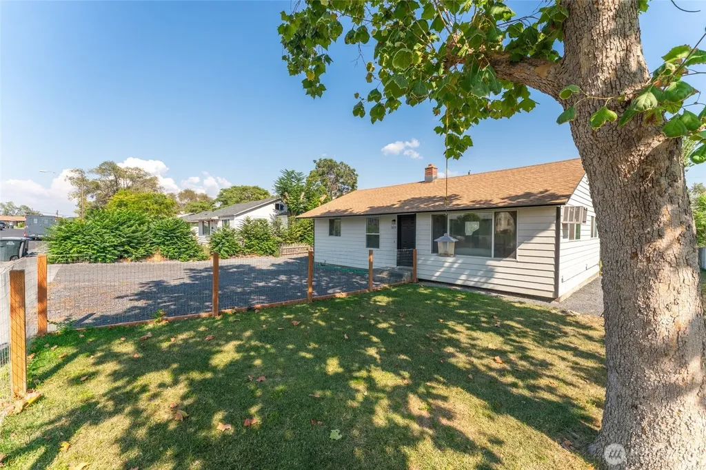 519 N Clark Road Moses Lake WA 98837