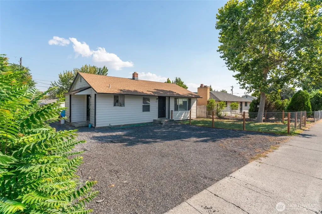 519 N Clark Road Moses Lake WA 98837