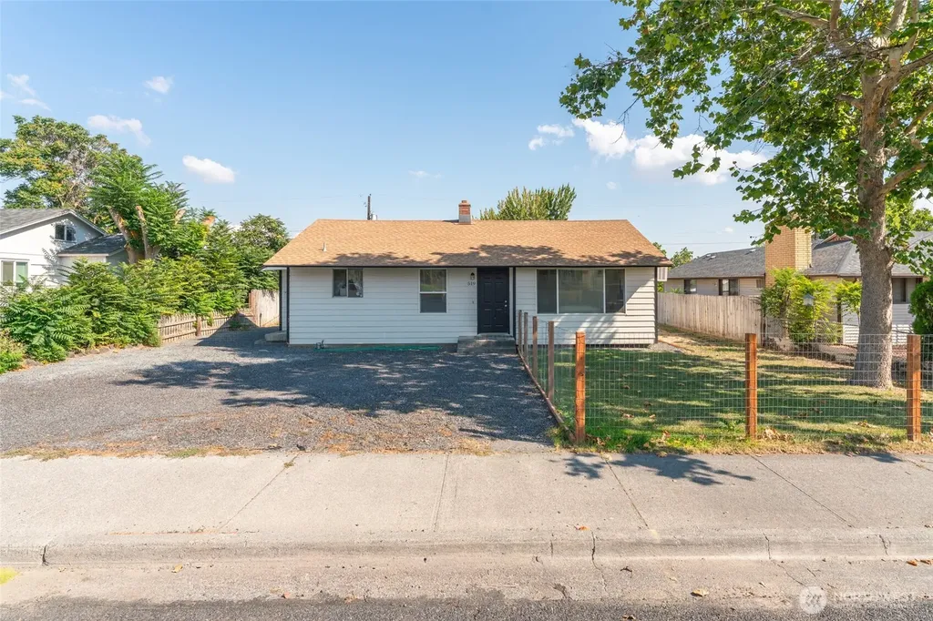 519 N Clark Road Moses Lake WA 98837