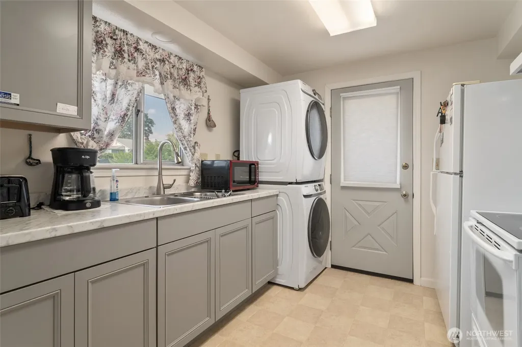 519 N Clark Road Moses Lake WA 98837