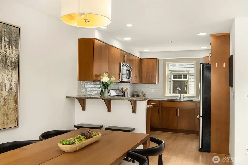 916 N 73rd Street Seattle WA 98103