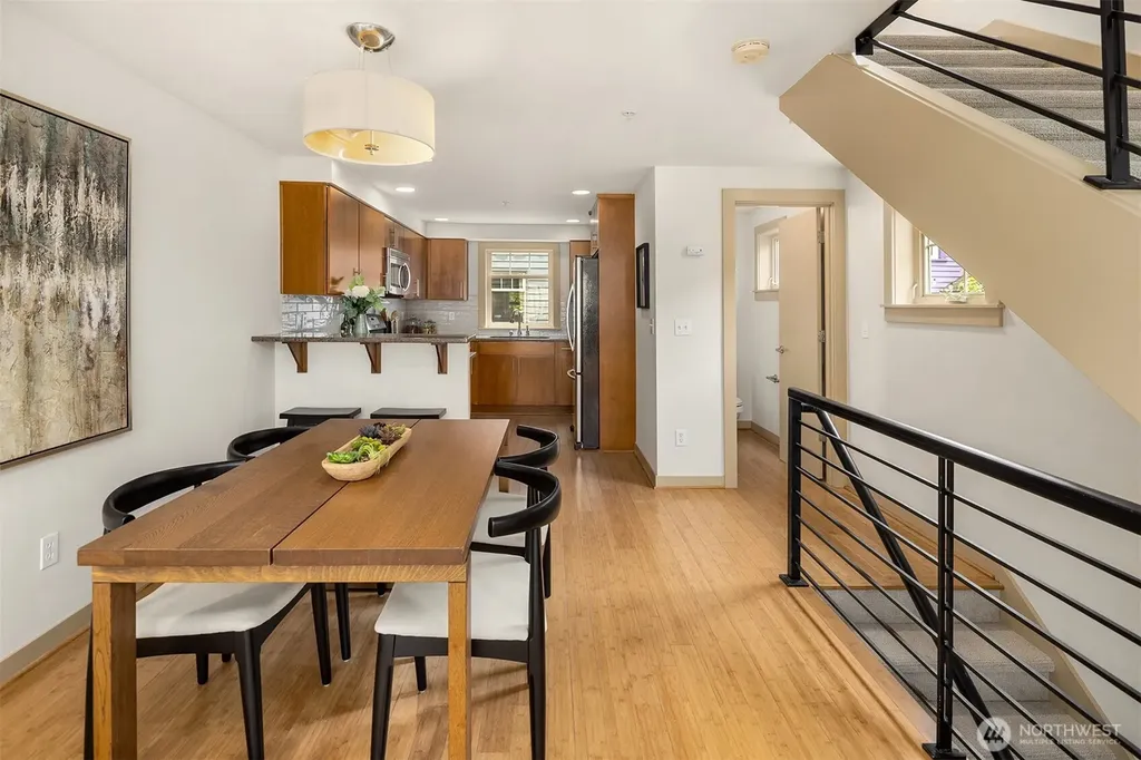 916 N 73rd Street Seattle WA 98103