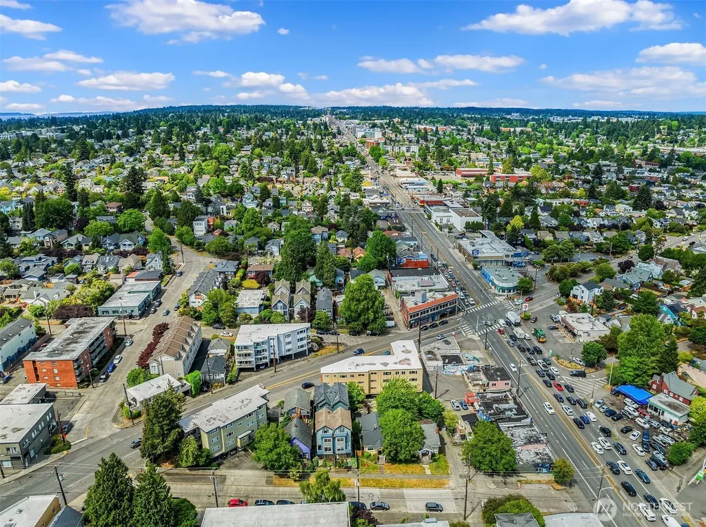 916 N 73rd Street Seattle WA 98103