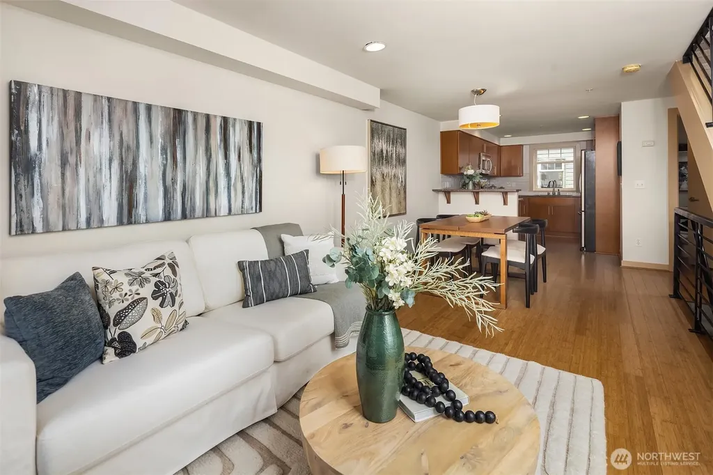 916 N 73rd Street Seattle WA 98103