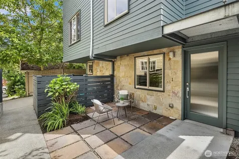 916 N 73rd Street Seattle WA 98103