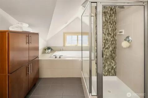 916 N 73rd Street Seattle WA 98103