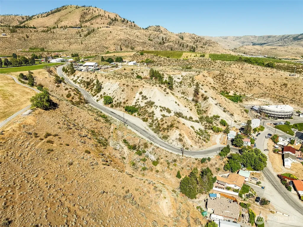 761 N Bradley Street Chelan WA 98816