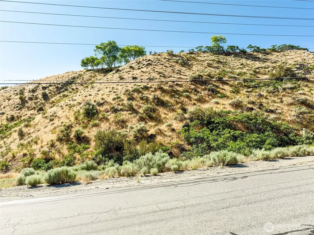 761 N Bradley Street Chelan WA 98816