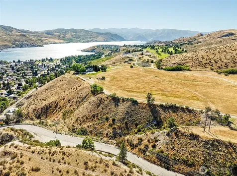 761 N Bradley Street Chelan WA 98816