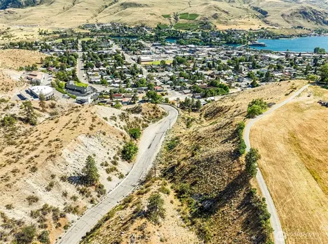 761 N Bradley Street Chelan WA 98816