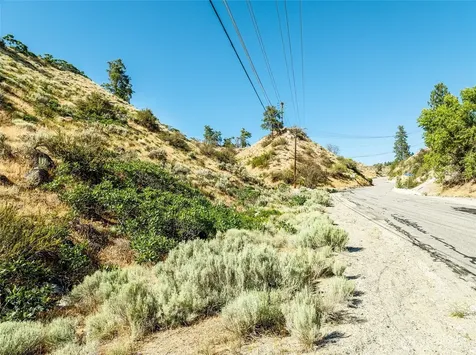 761 N Bradley Street Chelan WA 98816