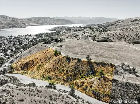 761 N Bradley Street Chelan WA 98816