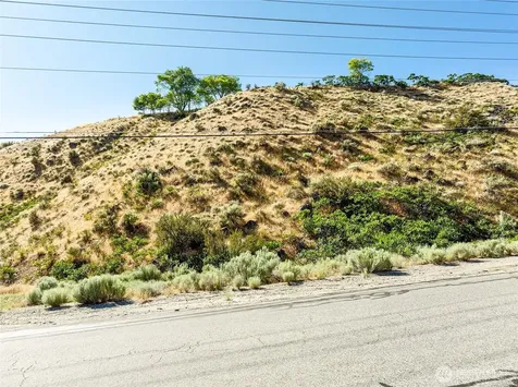 761 N Bradley Street Chelan WA 98816