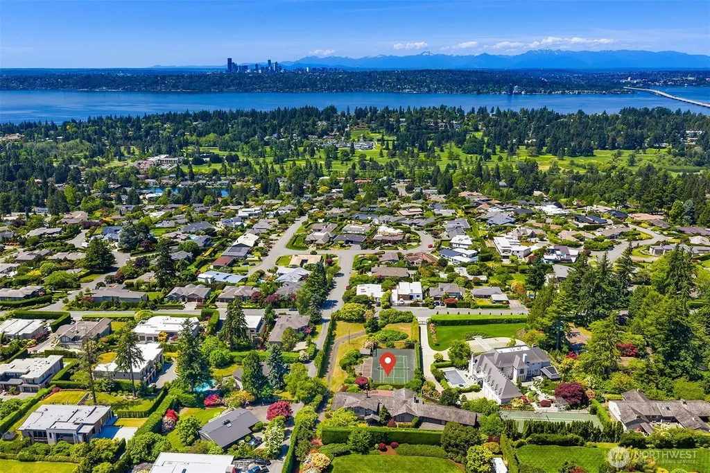 1700 92nd Avenue NE Clyde Hill WA 98004