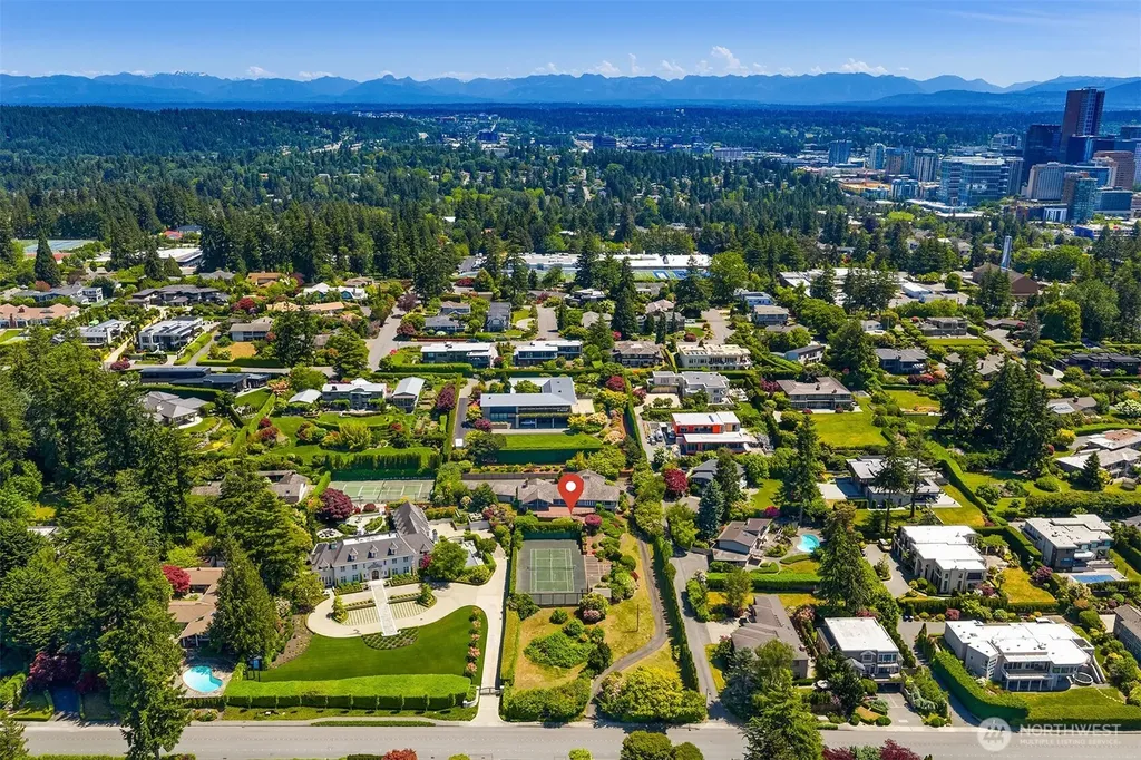 1700 92nd Avenue NE Clyde Hill WA 98004