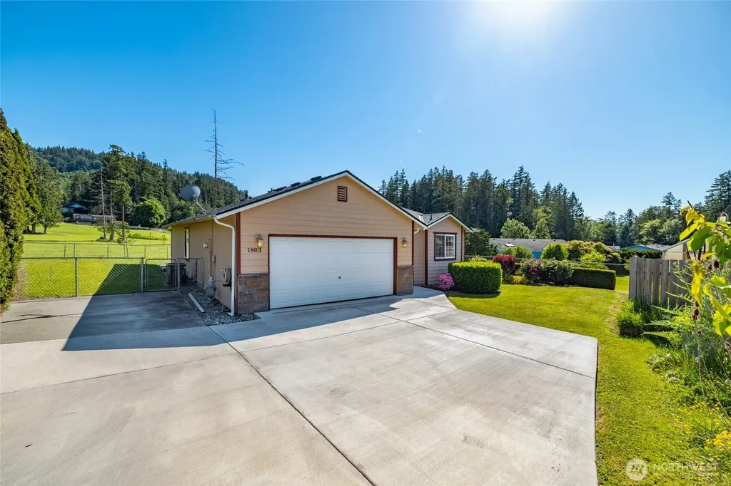 1803 S 30th Street Mount Vernon WA 98274