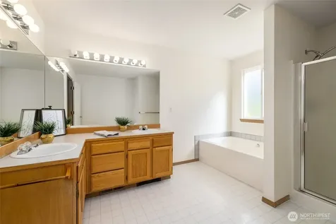 1803 S 30th Street Mount Vernon WA 98274