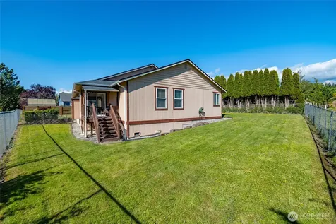 1803 S 30th Street Mount Vernon WA 98274