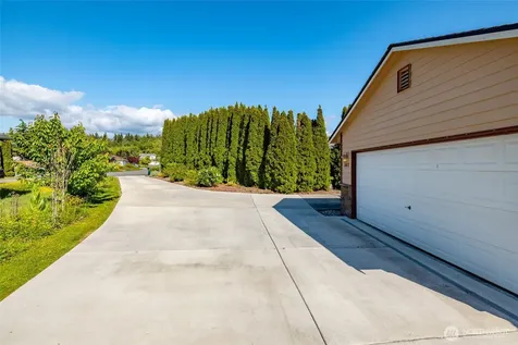 1803 S 30th Street Mount Vernon WA 98274