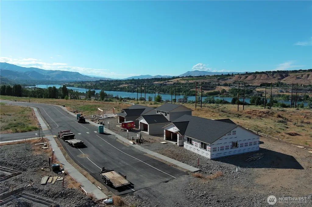 177 Country Cottage Lane Malaga WA 98828