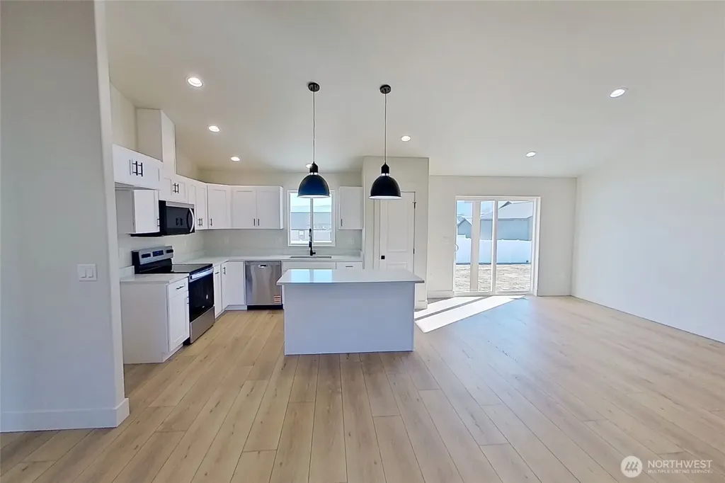 177 Country Cottage Lane Malaga WA 98828