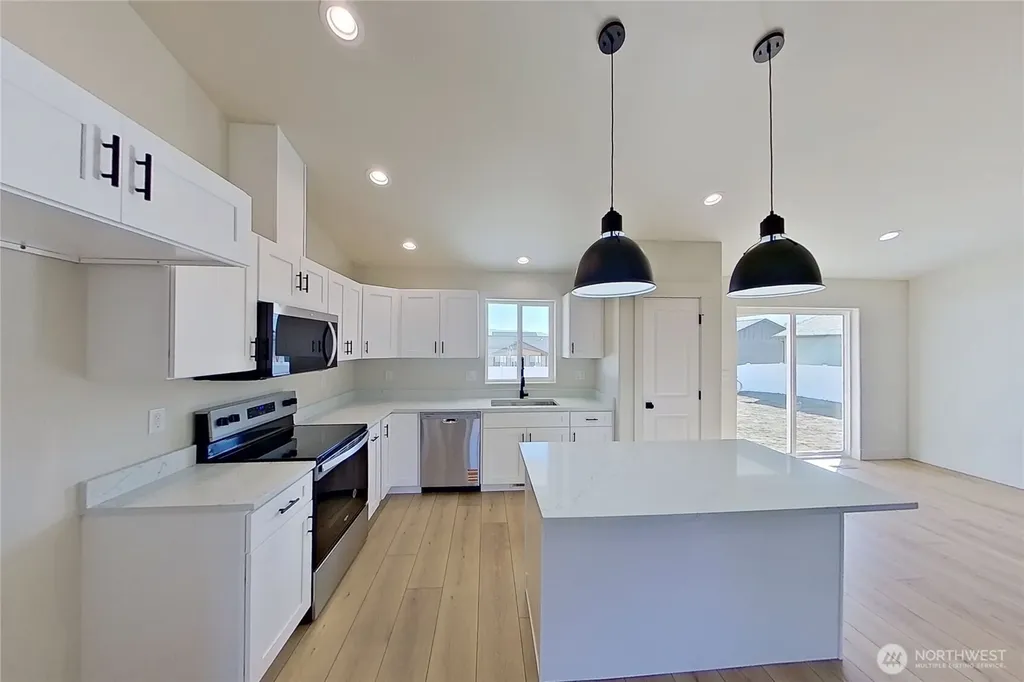 177 Country Cottage Lane Malaga WA 98828