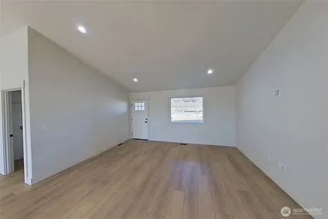 177 Country Cottage Lane Malaga WA 98828