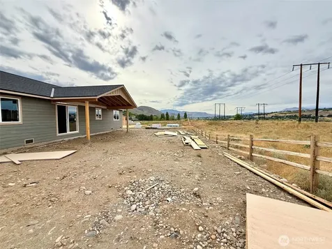 177 Country Cottage Lane Malaga WA 98828