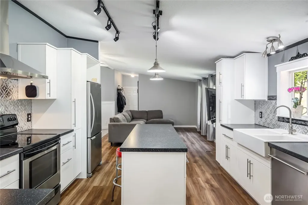 2427 Leroy Place Camano Island WA 98282