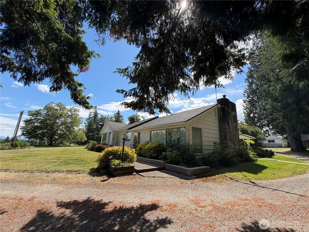 9541 Weidkamp Road Lynden WA 98264