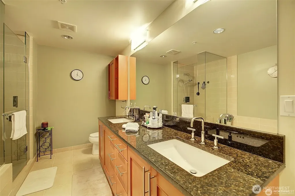 10650 NE 9th Place Bellevue WA 98004