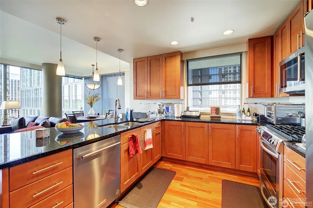 10650 NE 9th Place Bellevue WA 98004