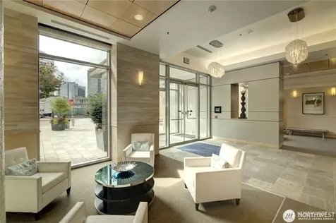 10650 NE 9th Place Bellevue WA 98004