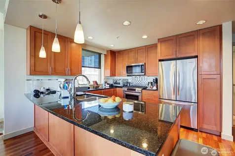 10650 NE 9th Place Bellevue WA 98004