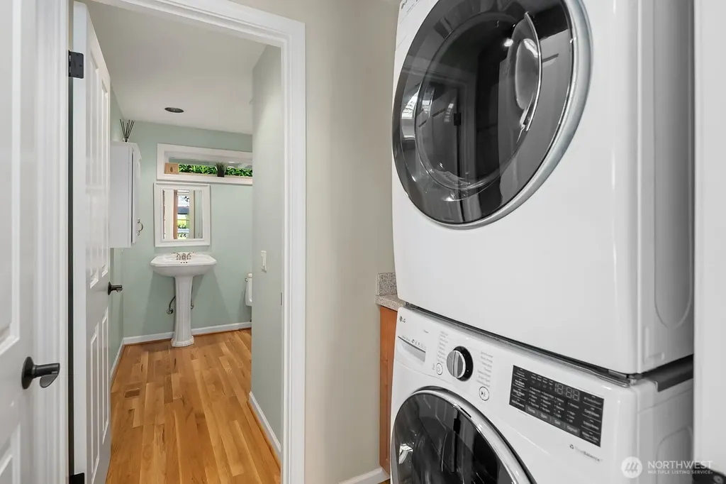 216 SW 192nd Street Normandy Park WA 98166