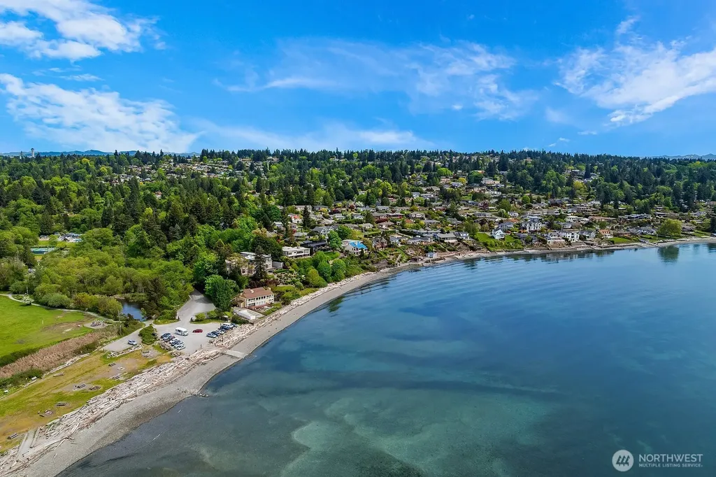 216 SW 192nd Street Normandy Park WA 98166