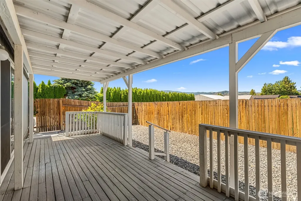 425 Nightengale Place East Wenatchee WA 98802