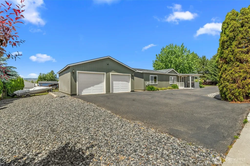 425 Nightengale Place East Wenatchee WA 98802