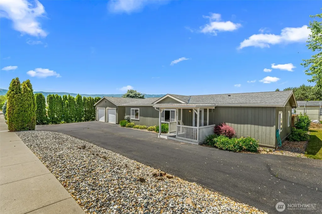 425 Nightengale Place East Wenatchee WA 98802