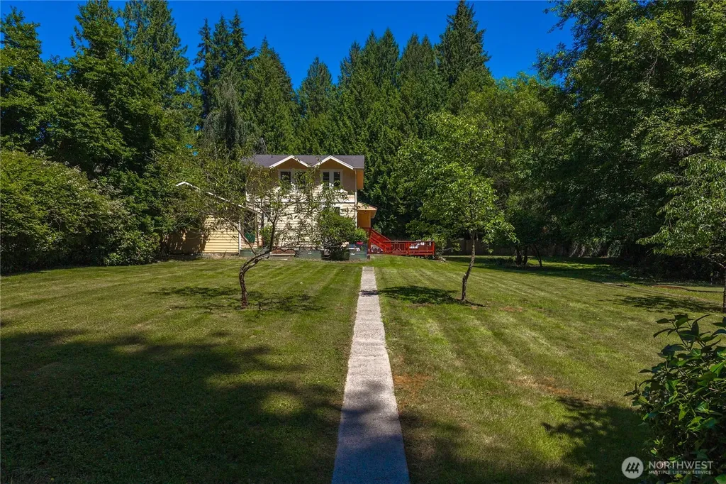 18443 Ballinger Way NE Lake Forest Park WA 98155