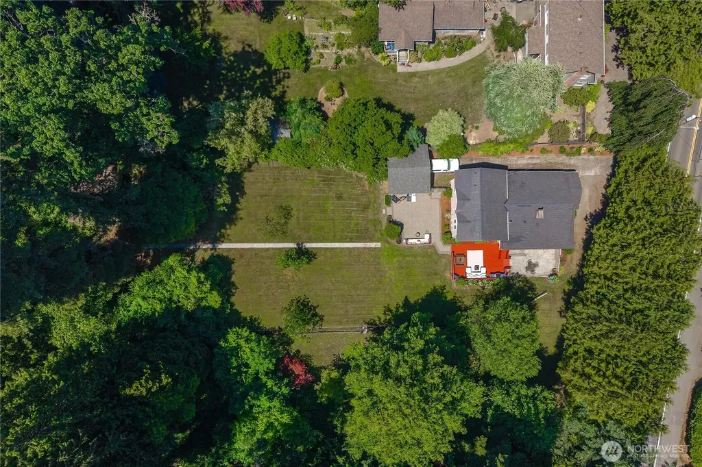 18443 Ballinger Way NE Lake Forest Park WA 98155