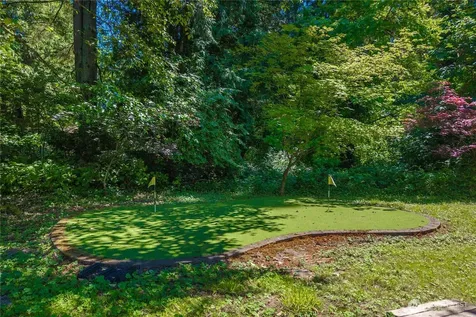 18443 Ballinger Way NE Lake Forest Park WA 98155