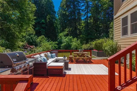 18443 Ballinger Way NE Lake Forest Park WA 98155