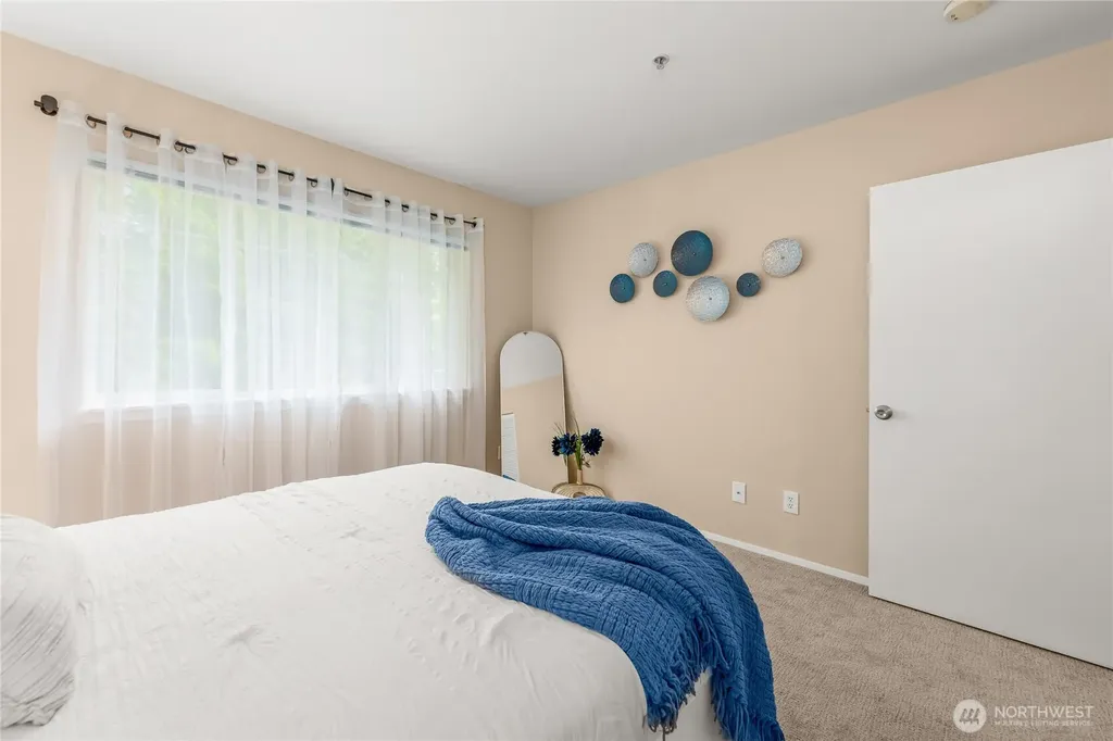 15300 112th Avenue NE Bothell WA 98011