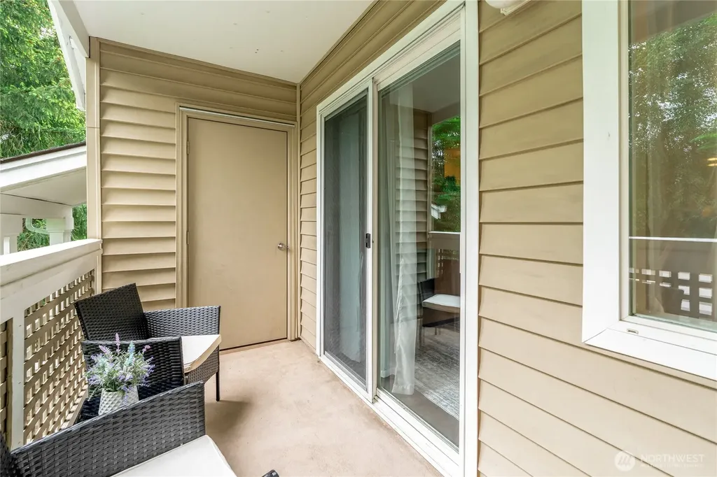 15300 112th Avenue NE Bothell WA 98011