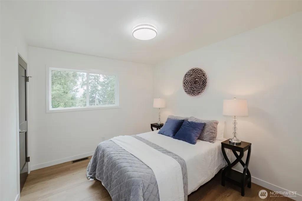 3828 Harbel Drive NE Bremerton WA 98310