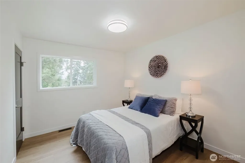 3828 Harbel Drive NE Bremerton WA 98310